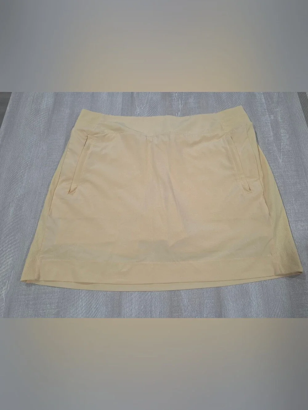 Athleta Light Peach Active Skort